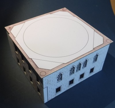 ...le plafond doit donc être suffisamment solide pour supporter le grand dôme.<br /><br />Sincèrement<br />Kurt